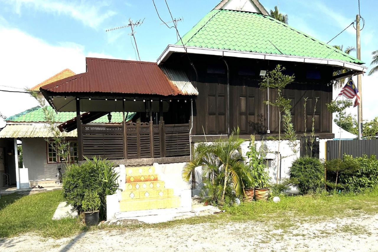 Oyo Home 90495 Homestay Kampung Kota Aur Сунгай Петани Экстерьер фото