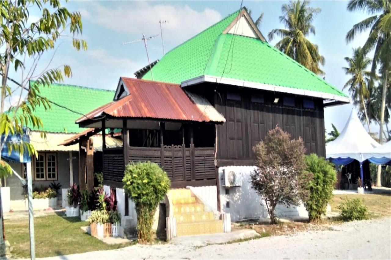 Oyo Home 90495 Homestay Kampung Kota Aur Сунгай Петани Экстерьер фото
